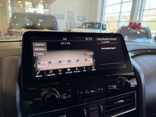 2022 INFINITI QX80 Luxe