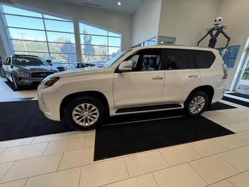 2023 Lexus GX 460 Premium