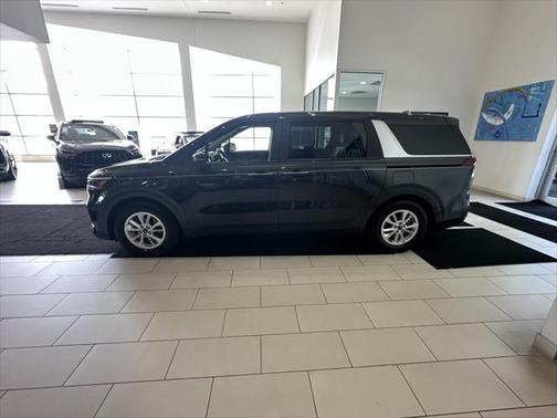 2022 Kia Carnival LXS