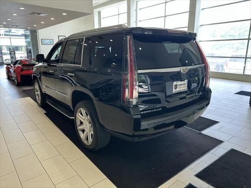 2019 Cadillac Escalade Luxury