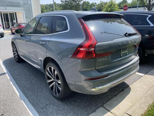 2023 Volvo XC60 Recharge Plug-In Hybrid T8 Ultimate Bright Theme