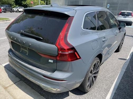 2023 Volvo XC60 Recharge Plug-In Hybrid T8 Ultimate Bright Theme