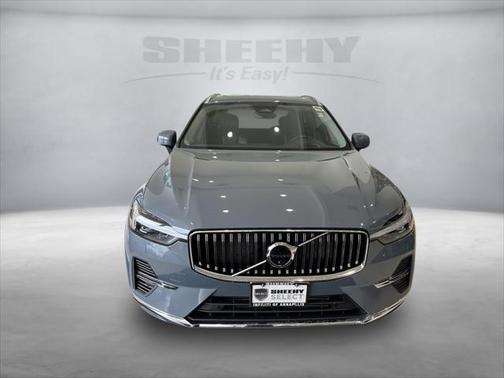 2023 Volvo XC60 Recharge Plug-In Hybrid T8 Ultimate Bright Theme