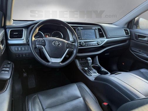 2018 Toyota Highlander Limited Platinum