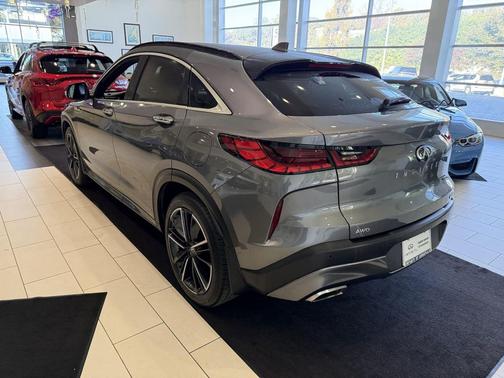 2023 INFINITI QX55 LUXE