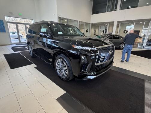 2026 INFINITI QX80 Luxe