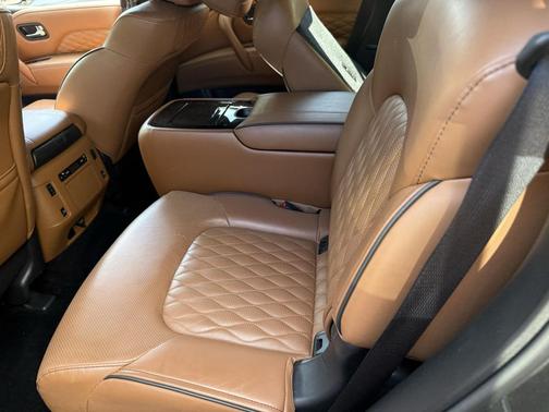 2023 INFINITI QX80 SENSORY AWD