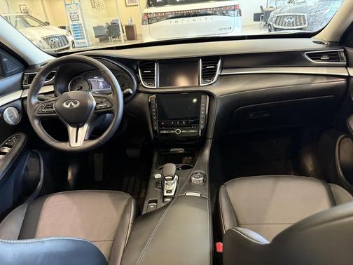 2022 INFINITI QX50 ESSENTIAL AWD