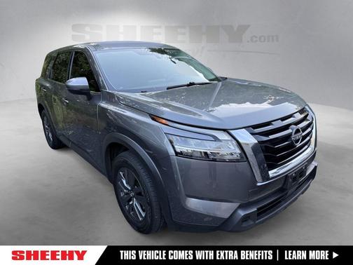 2022 Nissan Pathfinder S 4WD