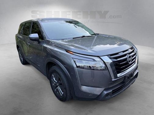 2022 Nissan Pathfinder S 4WD