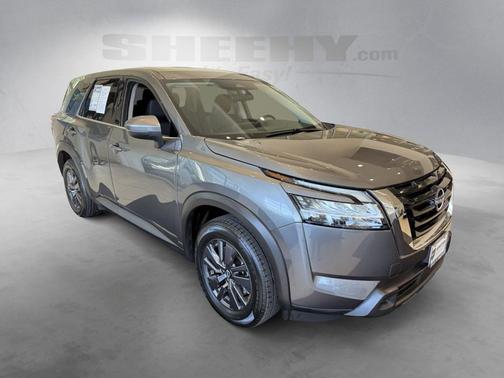 2022 Nissan Pathfinder S 4WD