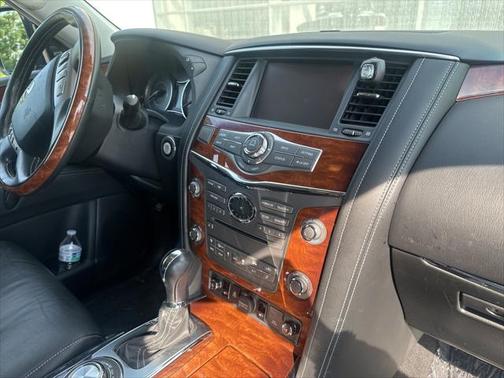 2017 INFINITI QX80 Base