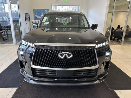 2025 INFINITI QX80 SENSORY AWD