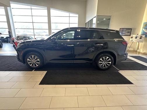 2025 INFINITI QX60 Pure