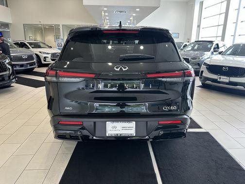 2025 INFINITI QX60 Pure