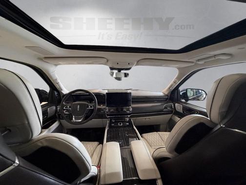 2022 Lincoln Navigator Black Label