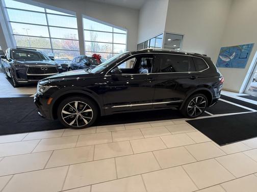 2024 Volkswagen Tiguan 2.0T SEL R-Line 4MOTION