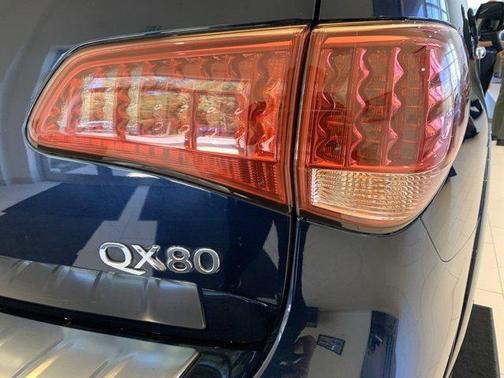 2016 INFINITI QX80 Base