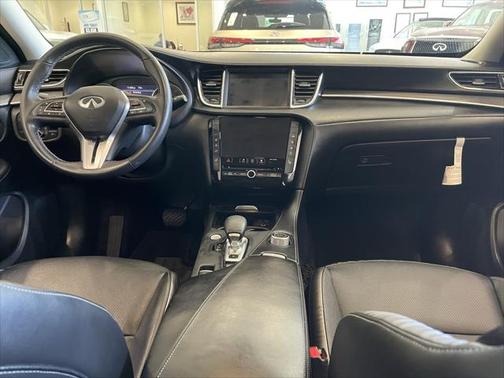 2022 INFINITI QX50 LUXE AWD