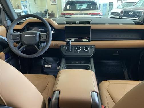2023 Land Rover Defender 110 V8