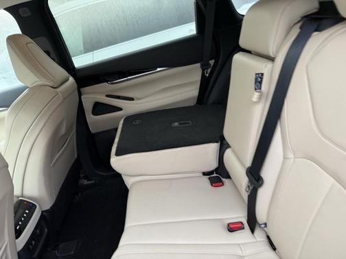 2022 INFINITI QX60 Pure