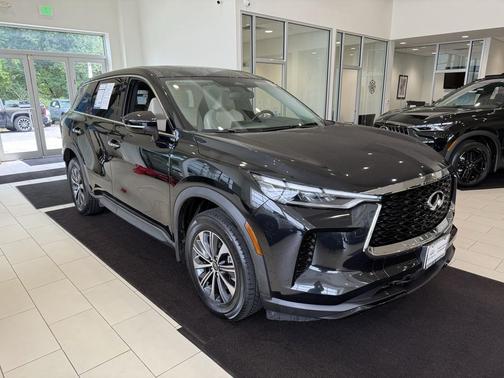 2022 INFINITI QX60 Pure