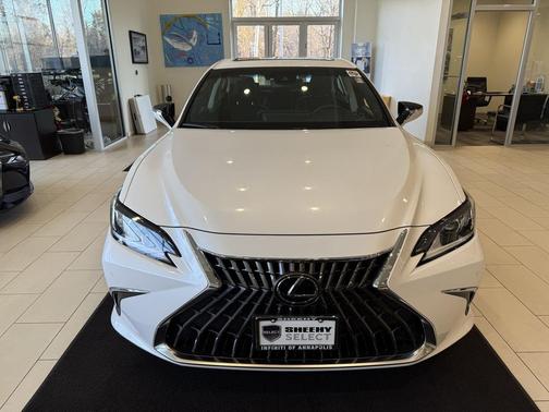2022 Lexus ES 350 Base