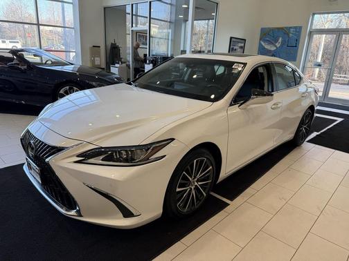 2022 Lexus ES 350 Base
