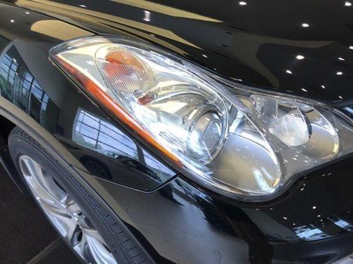 2016 INFINITI QX50 Base