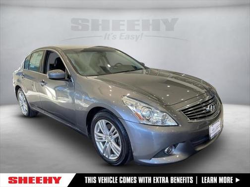 2015 INFINITI Q40 Base