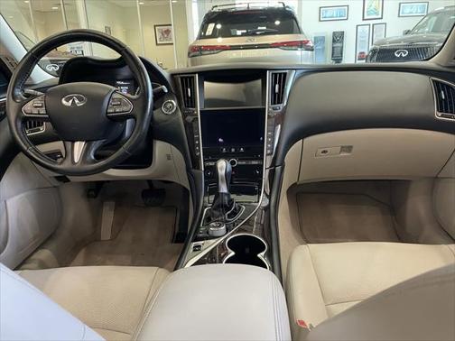 2015 INFINITI Q50 Premium