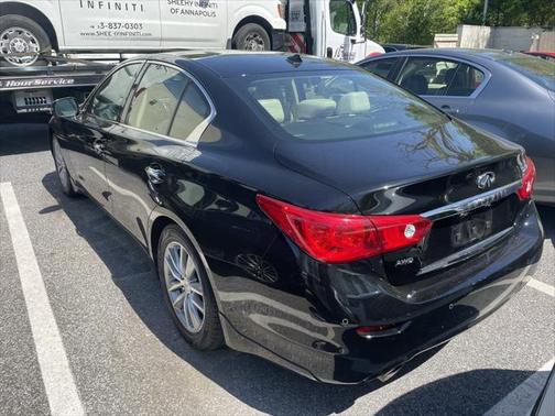 2015 INFINITI Q50 Premium
