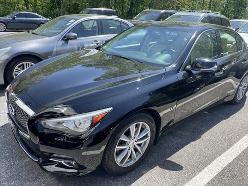 2015 INFINITI Q50 Premium