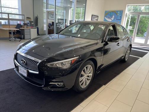 2015 INFINITI Q50 Premium