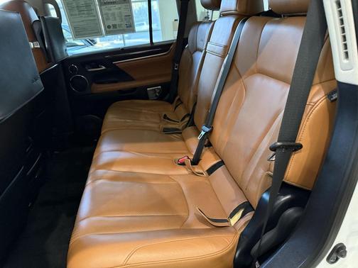 2021 Lexus LX 570 Three-Row