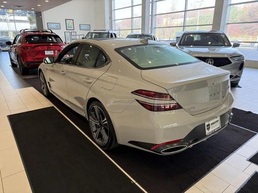 2025 Genesis G70 3.3T AWD Sport Advanced