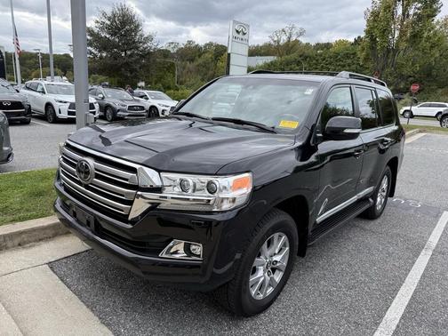 2018 Toyota Land Cruiser Base
