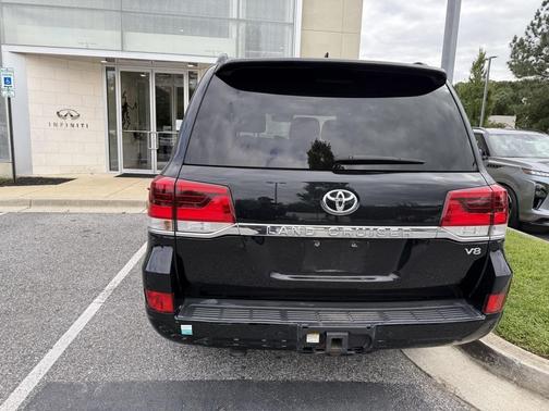 2018 Toyota Land Cruiser Base