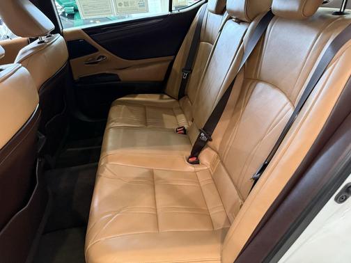 2021 Lexus ES 250 Base