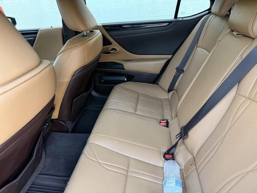 2021 Lexus ES 250 Base