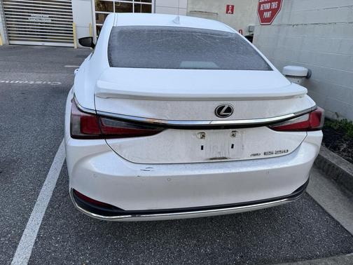 2021 Lexus ES 250 Base