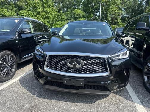 2023 INFINITI QX50 LUXE AWD
