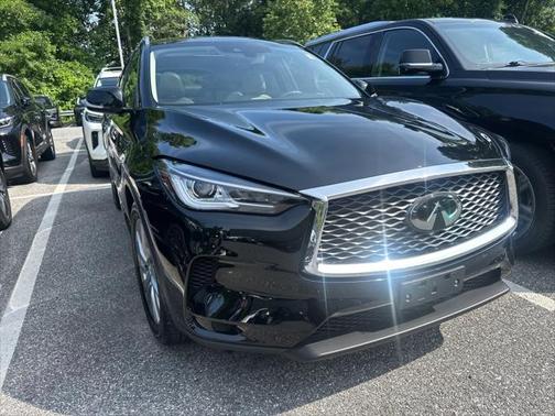 2023 INFINITI QX50 LUXE AWD