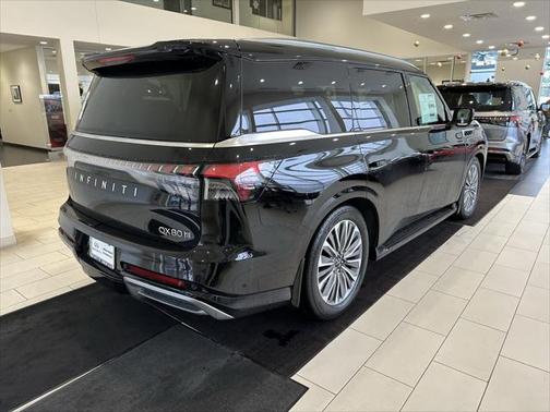 2025 INFINITI QX80 Luxe