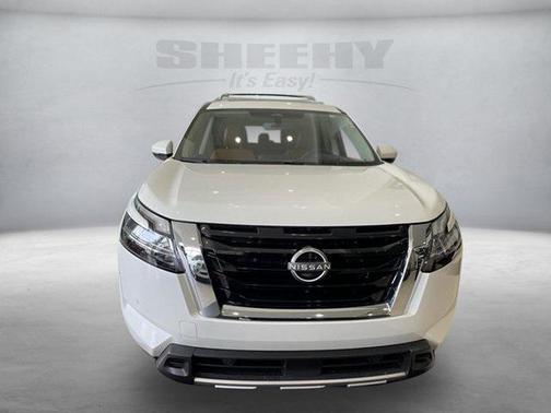 2023 Nissan Pathfinder Platinum 4WD