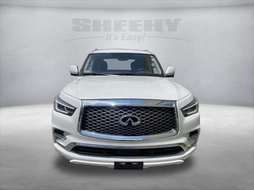 2022 INFINITI QX80 Luxe