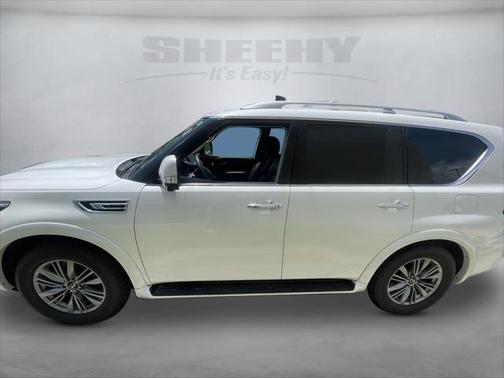 2022 INFINITI QX80 Luxe