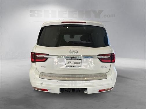 2022 INFINITI QX80 Luxe