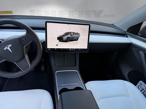2024 Tesla Model Y Long Range Dual Motor All-Wheel Drive