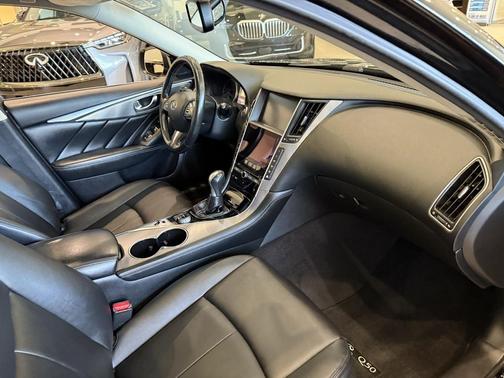2015 INFINITI Q50 Premium